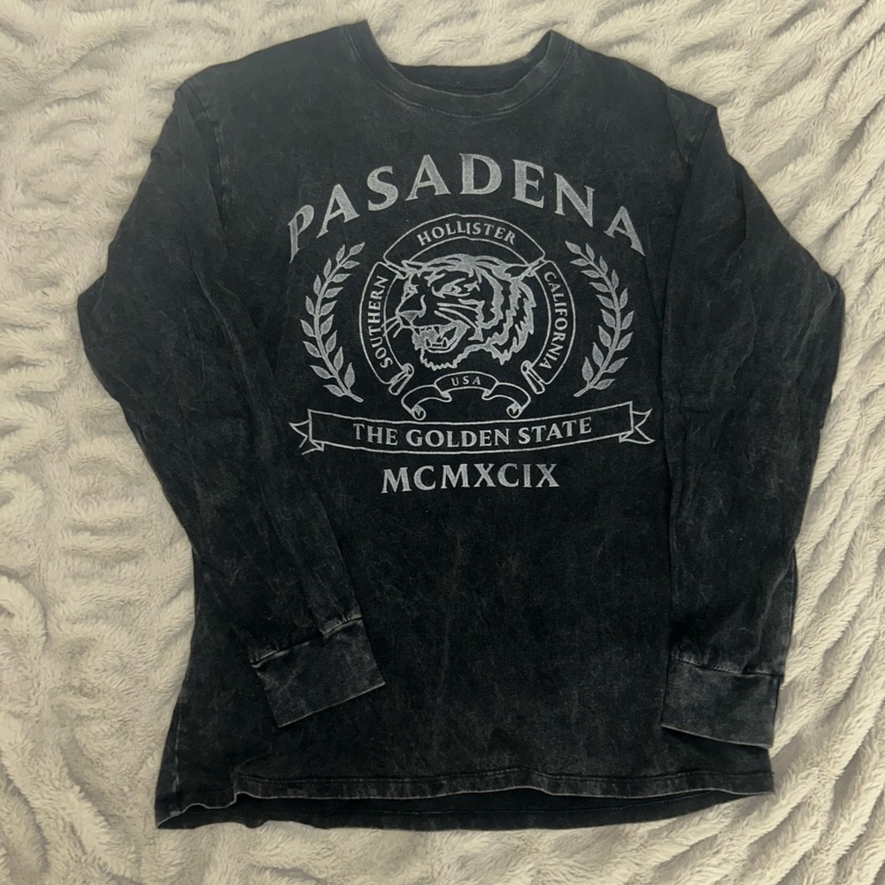 Hollister Pasadena Graphic Long Sleeve